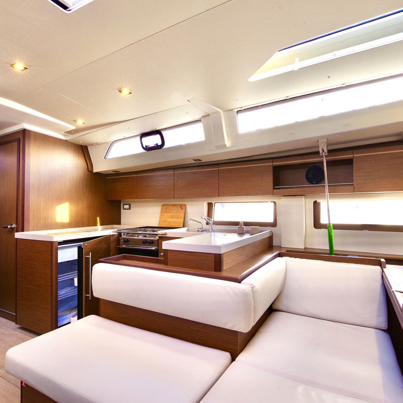 Aladar Sail