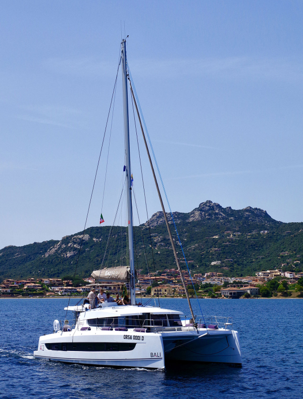 affitto catamarano vela sardegna