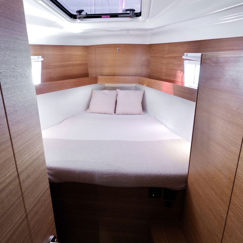 Aladar Sail
