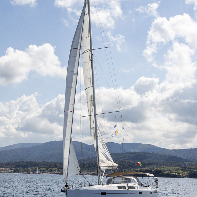 Aladar Sail